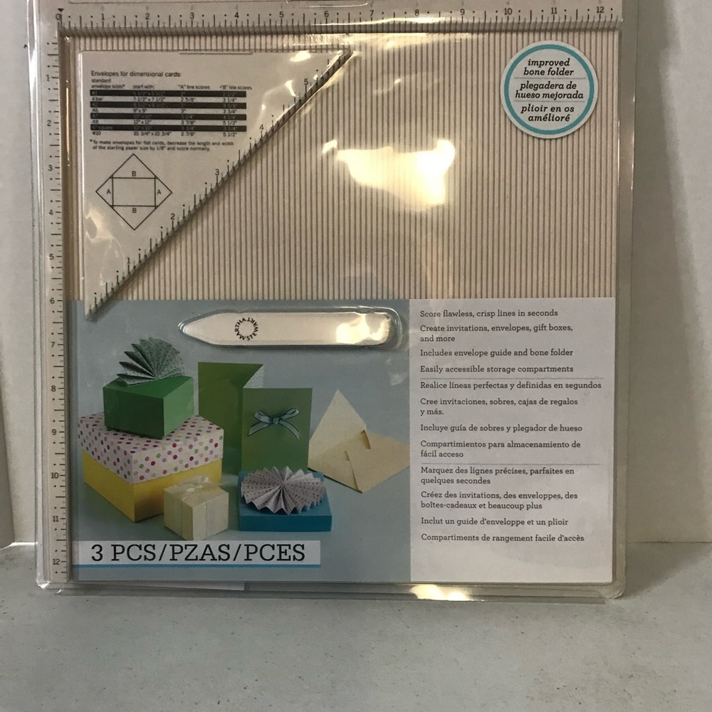 Martha Stewart Craft Scoring Board with Envelope Guide